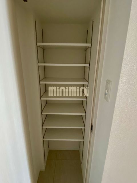 ����19
