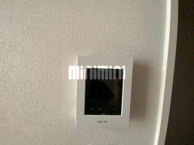 ����10