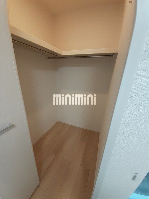����6