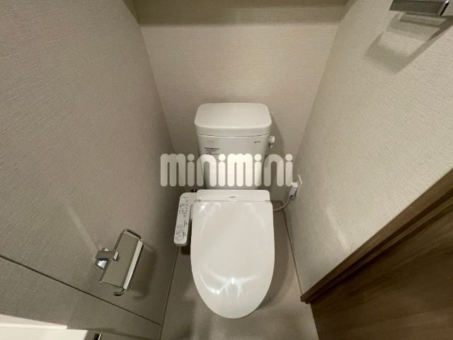 ����4