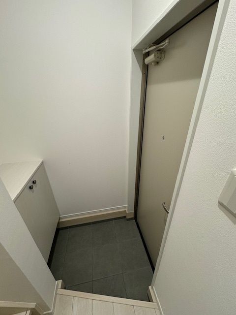 ����8