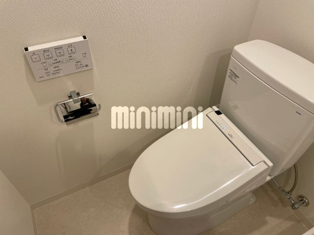 ����4