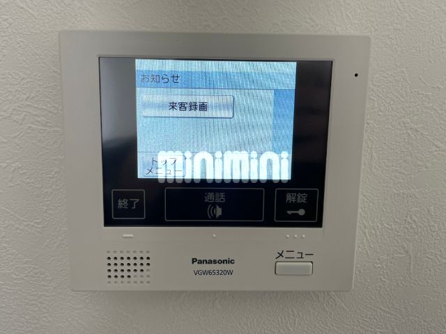 ����9