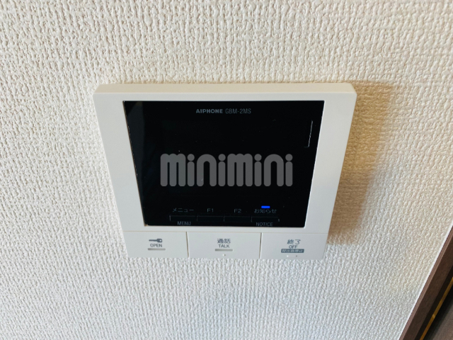 ����7