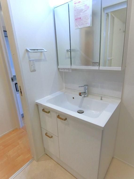 ����5