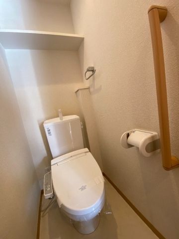 ����4
