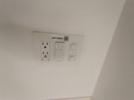 ����10