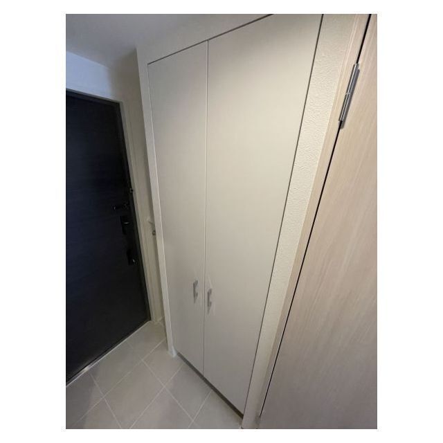 ����15