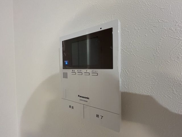 ����11