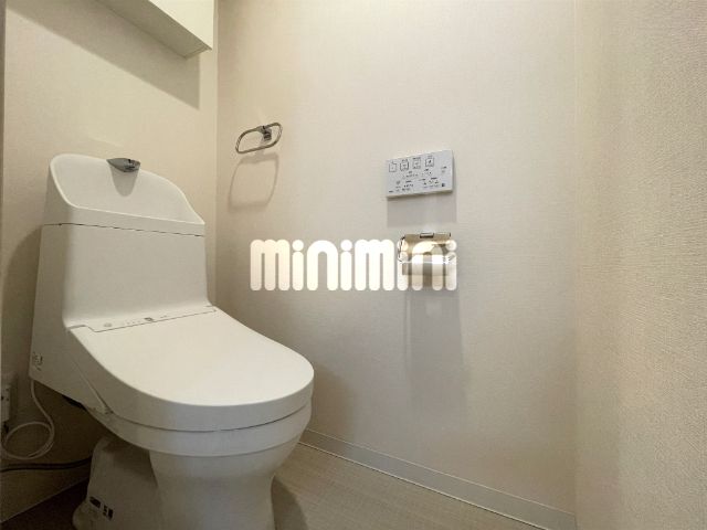 ����4