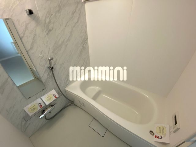 ����3