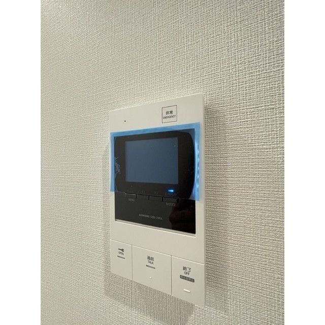 ����9