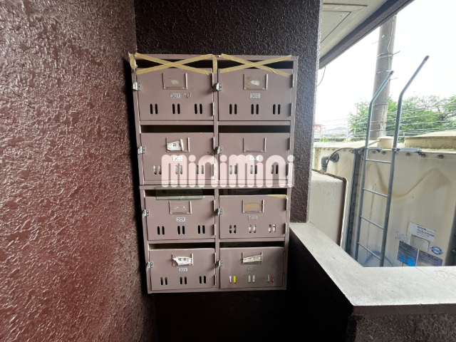����16