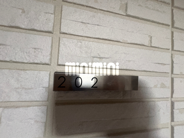 ����12