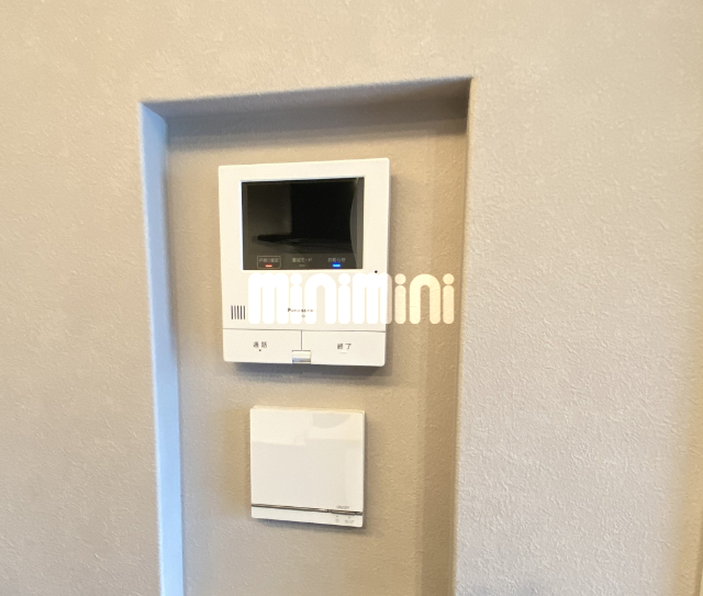 ����10