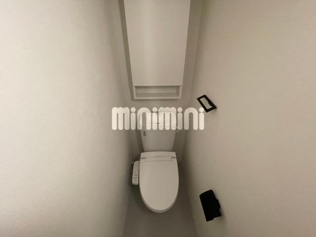 ����4