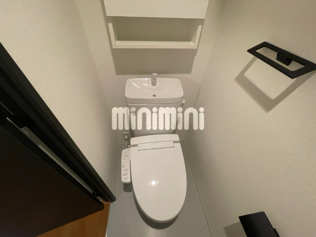 ����4