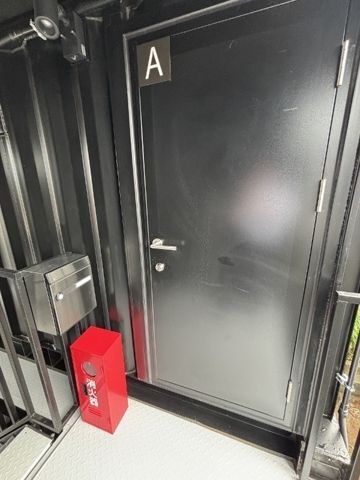 ����8