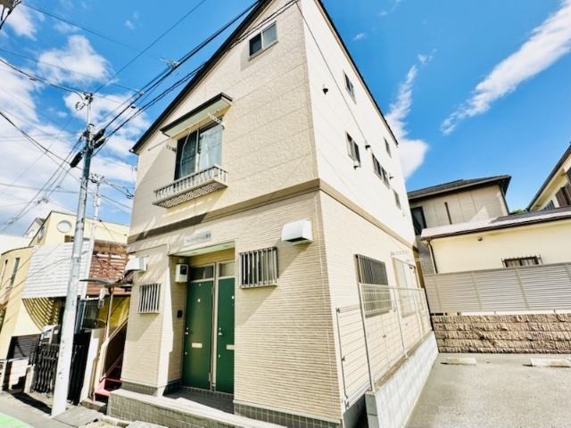 Eɍs@wik8jAscnS]ː@wik8j