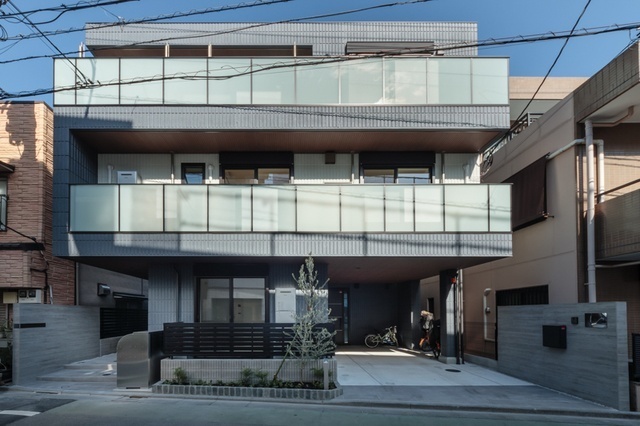 �����{���@�O��w�i�k��8���j