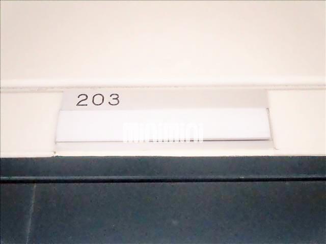 ����13