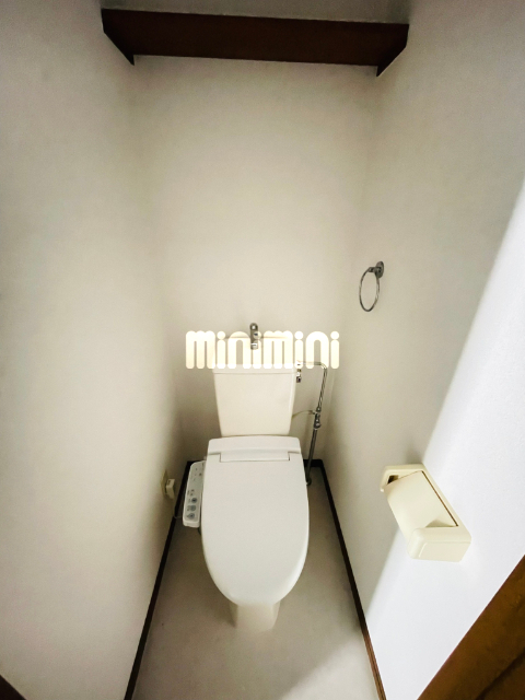����5