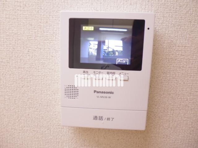 ����12