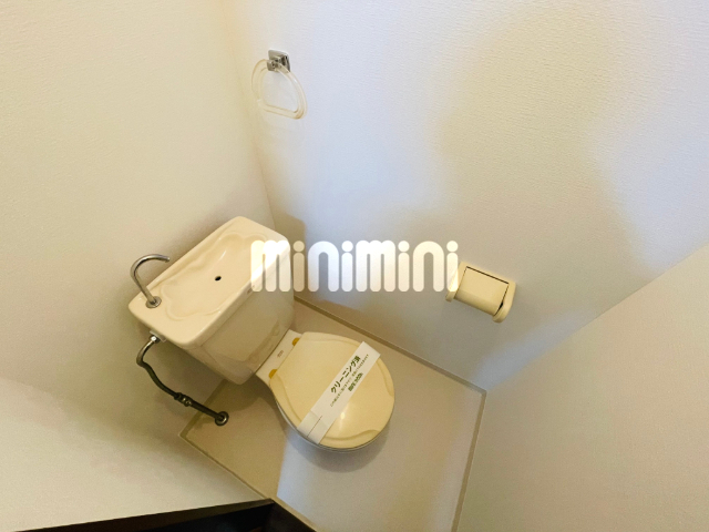 ����4