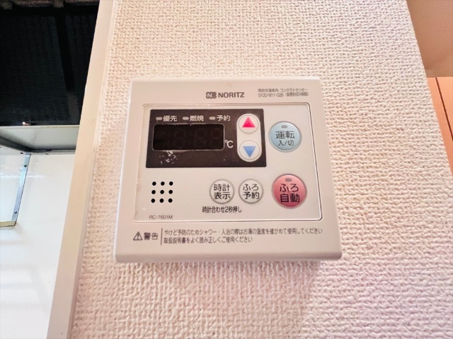 ����24