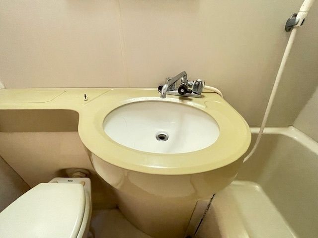 ����7