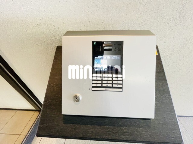 ����10