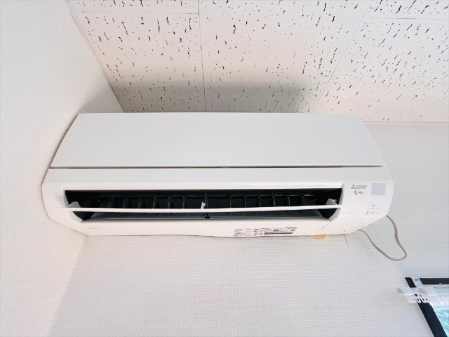 ����15