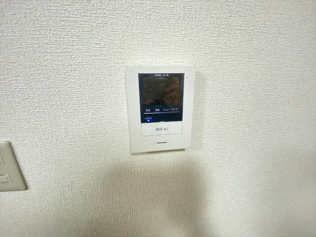 ����11