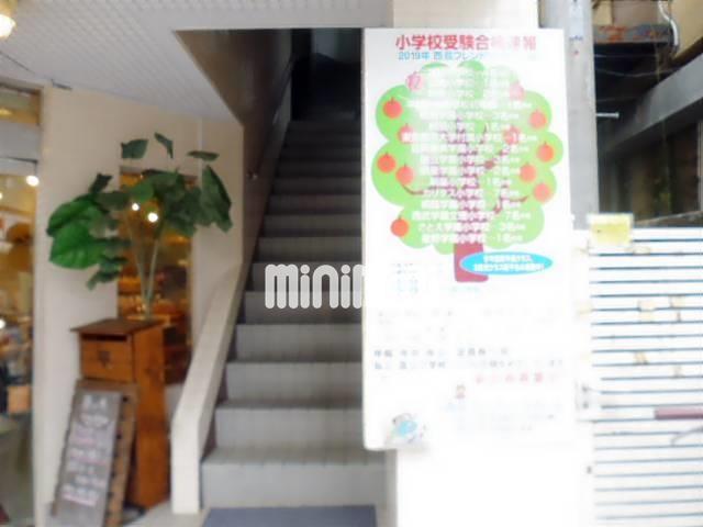 ����11