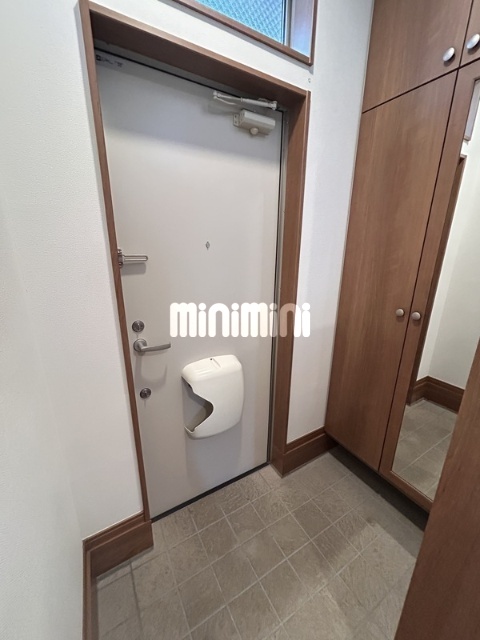 ����8