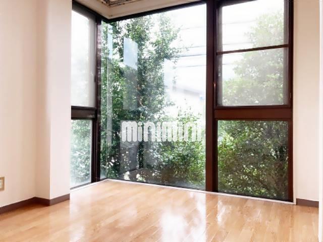 ����13
