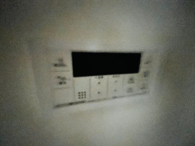 ����21