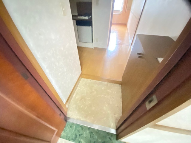 ����19