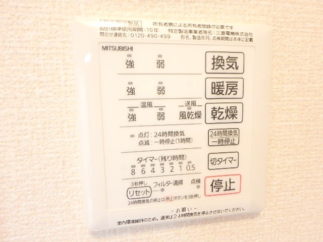 ����16