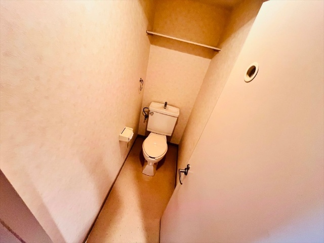 ����8