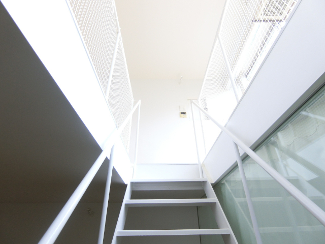����19