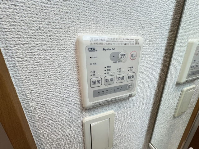 ����14