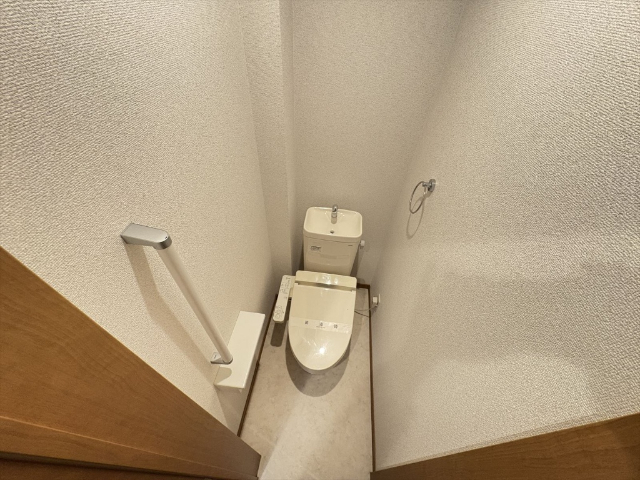 ����8