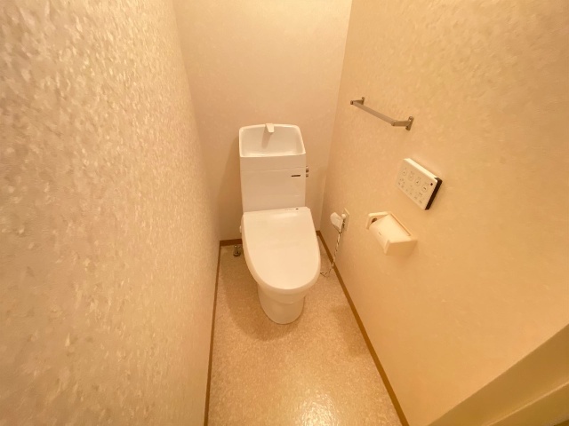 ����8
