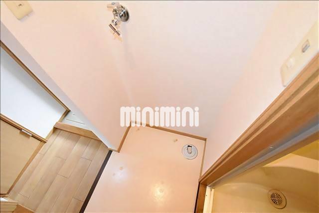 ����13