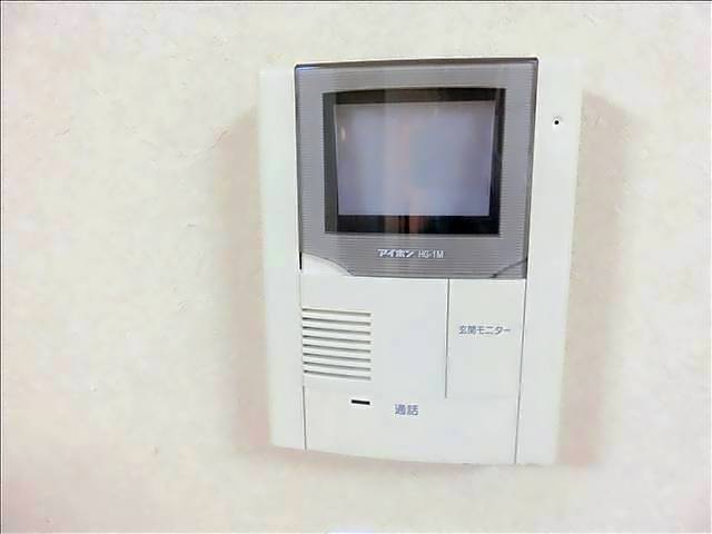����8
