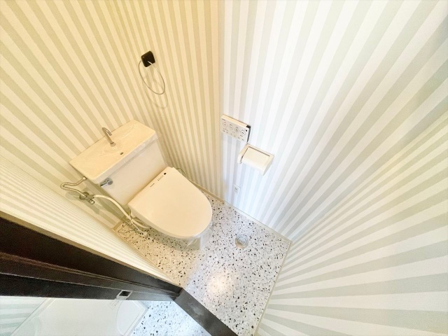����7