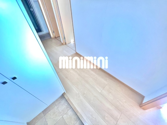 ����20