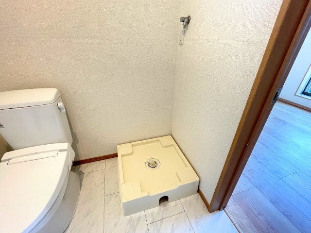 ����13