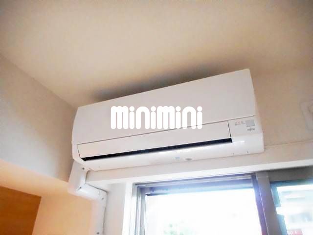 ����9